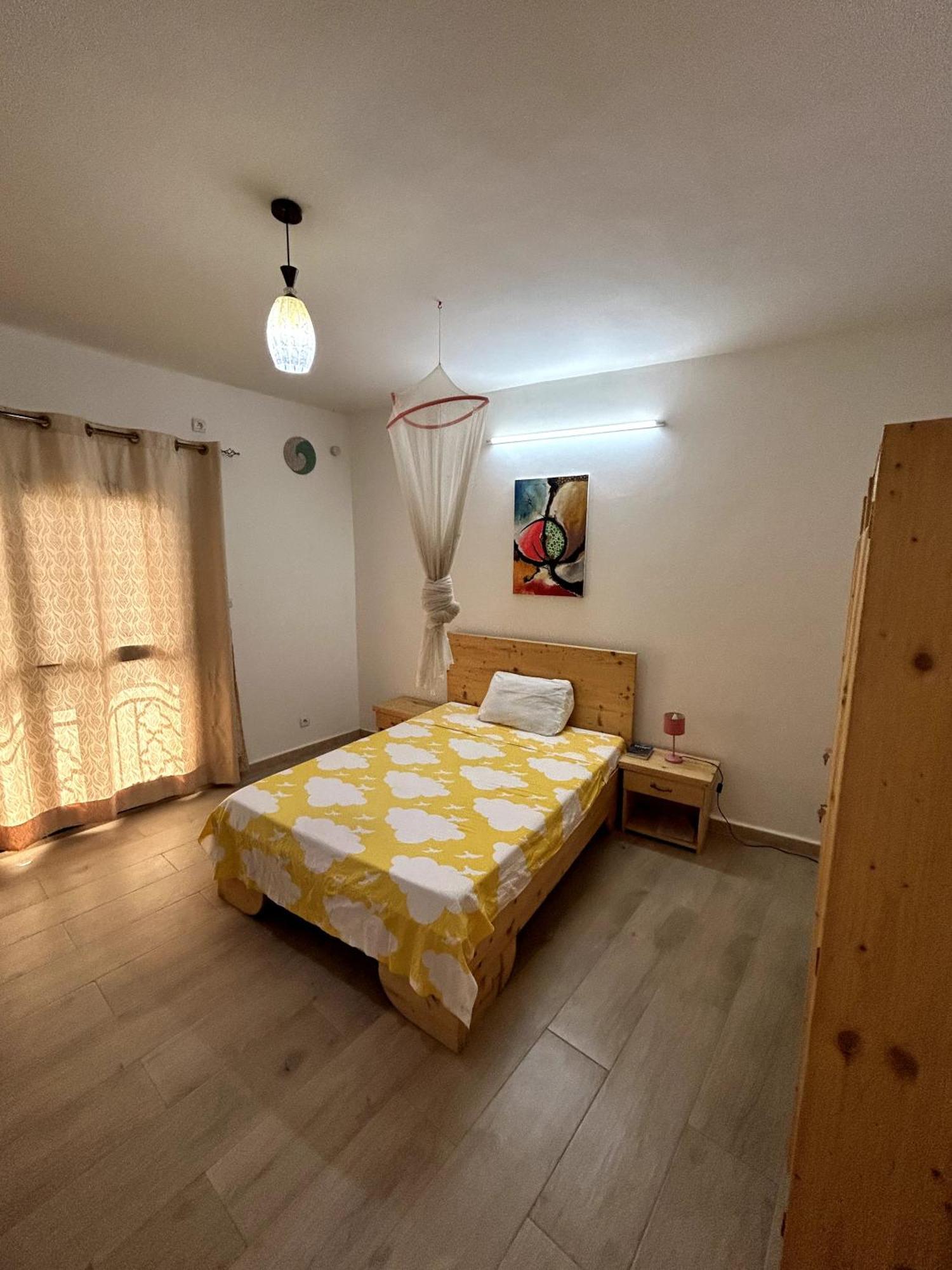 Chambre Spacieuse Avec Balcon - Salle De Bain Exterieure Privee & Breakfast Saint-Louis Exterior photo